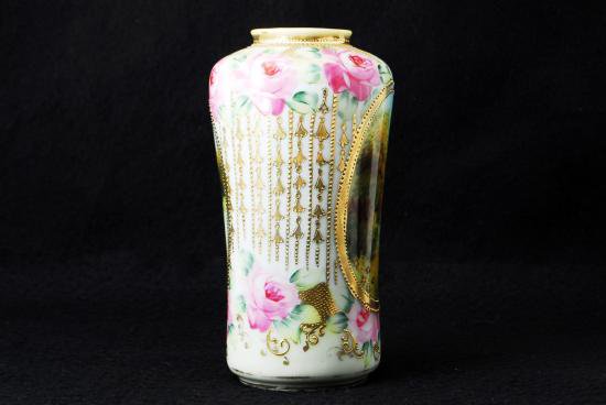 ０８１　オールドニッポン・ノリタケ 金盛手彩色薔薇図紋飾壺