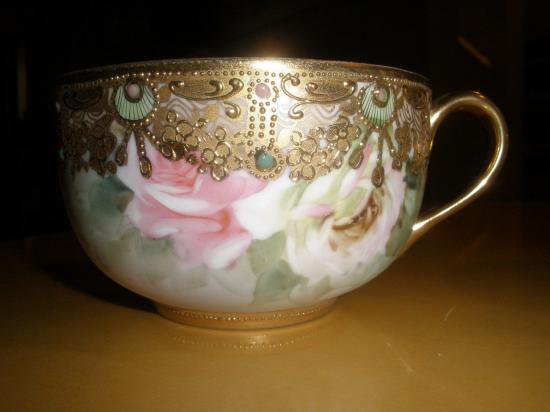 ０８６　オールドノリタケ　金彩ビーズ花柄カップ＆ソーサー