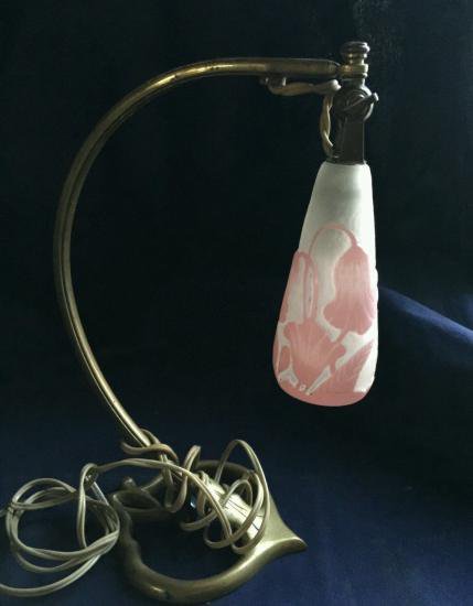 ０５４　ミューラー兄弟　フクシアの花のチューリップランプ