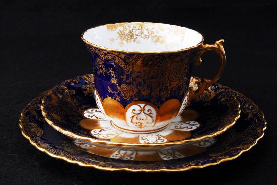 １４６　エインズレイ 金彩コバルト キャビネットセット