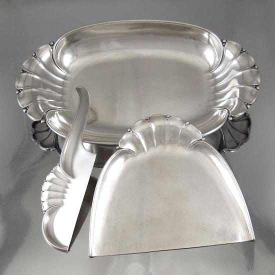 １９９　クリストフル Christofle　ギャレア　アール・ヌーヴォーシルバープレート ブレッドトレー＆パンくず取りセット