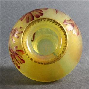 １０５　ドーム兄弟　花模様の花瓶　カメオガラス