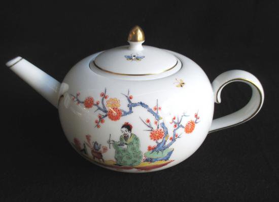 １４８　マイセン　柿右衛門様式ティーポット