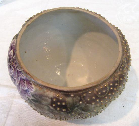 １０９　オールドノリタケ　金彩ビーズ　花模様の花瓶