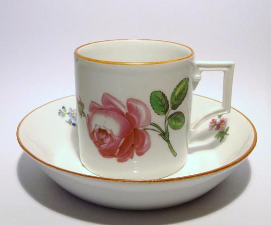 １５０　マイセン　赤いバラのカップ＆ソーサー　マルコリーニ期