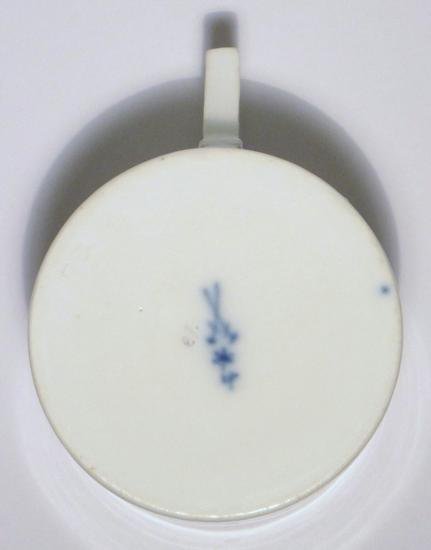 １５０　マイセン　赤いバラのカップ＆ソーサー　マルコリーニ期