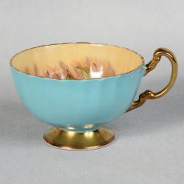 １６０　エインズレイ　フルーツ柄のティーカップ＆ソーサー　青