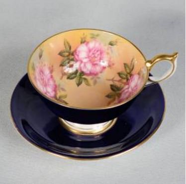 １６３　ヴィンテージ　エインズレイ　薔薇のティーカップ＆ソーサー　コバルトブルー