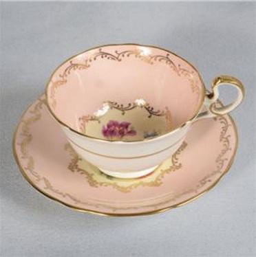 １６５　エインズレイ　花柄のティーカップ＆ソーサー　パステルピンク