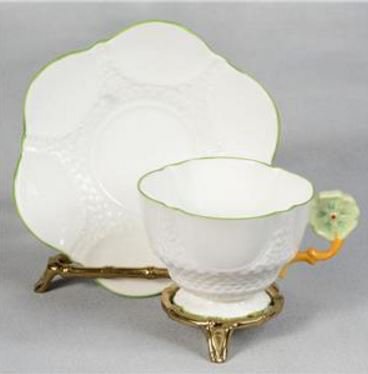 １６９　エインズレイ　花のティーカップ＆ソーサー　薄緑色