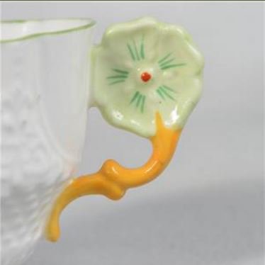 １６９　エインズレイ　花のティーカップ＆ソーサー　薄緑色