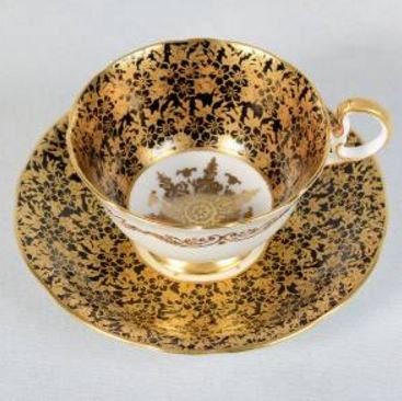 １７３　エインズレイ　インド模様のティーカップ＆ソーサー　黒＆ゴールド