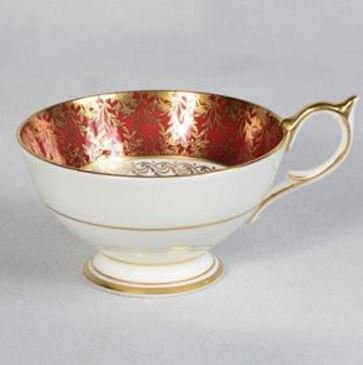 １７４　エインズレイ　インド模様のティーカップ＆ソーサー　白／赤