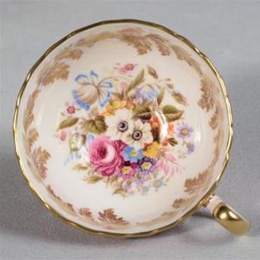 １８２　エインズレイ　お花のティーカップ＆ソーサー　オレンジ色