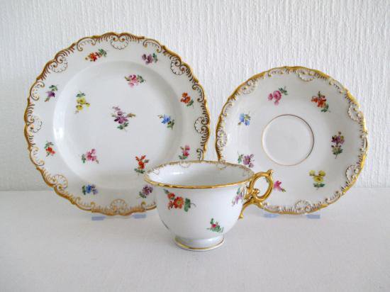 １５５　マイセン(meissen) スキャタードフラワー（小花散らし）キャビネットトリオセット