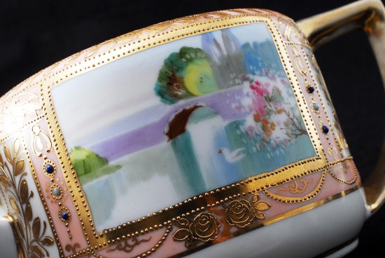 １３９　里帰り　オールドノリタケ・金盛上装飾風景画 ポット