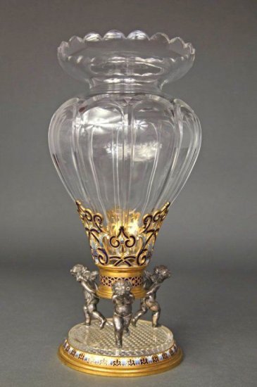 ０８３　バカラ　ブロンズと彫金を施した花瓶