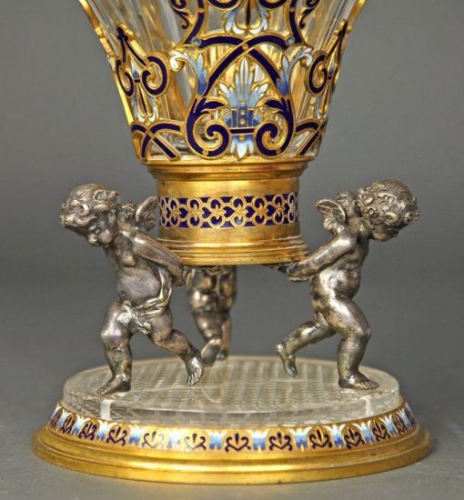 ０８３　バカラ　ブロンズと彫金を施した花瓶