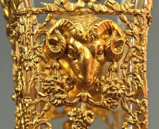 ０８８　バカラ　19世紀のフランス製ブロンズのバカラクリスタル花瓶