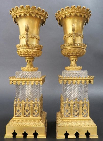 ０９９　バカラ　精巧なバカラ/ロシアのブロンズとクリスタルの花瓶