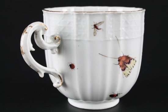 １５６　マイセン　小鳥と蝶と昆虫の模様のカップ＆ソーサー