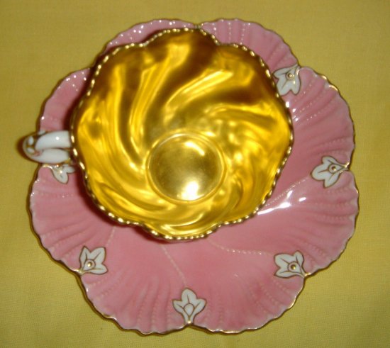 ０１６　コールポート　イギリス製　アンティーク　ピンクのカップ＆ソーサー