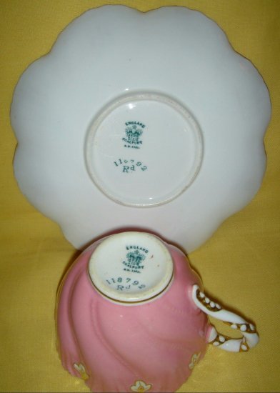 ０１６　コールポート　イギリス製　アンティーク　ピンクのカップ＆ソーサー