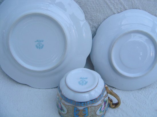 １５１　オールドノリタケ　金彩花模様　3点セット