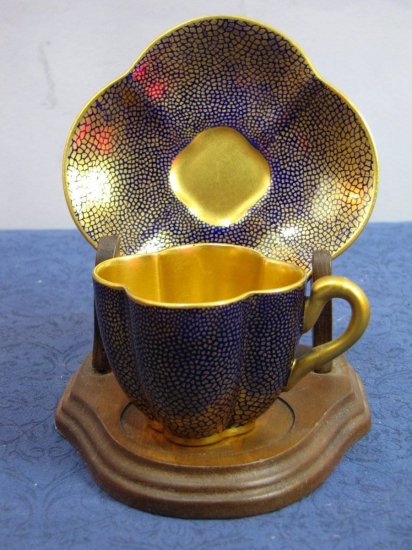 ０１９　コールポート　四つ葉のデミタスカップ＆ソーサー　コバルト＆ゴールド