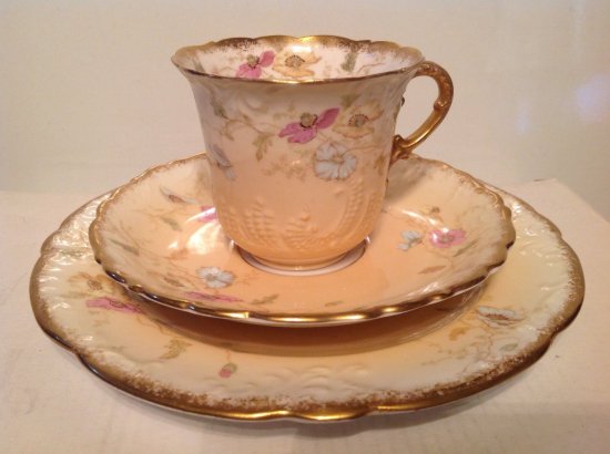 １９１　エインズレイ　花模様のカップ＆ソーサーとお皿のセット