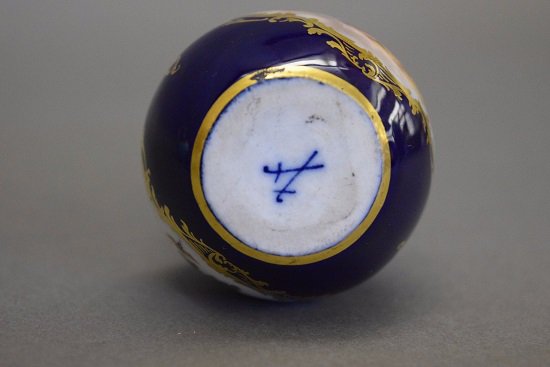 １１９　マイセン　コバルトブルーとゴールドのミニチュア香水瓶