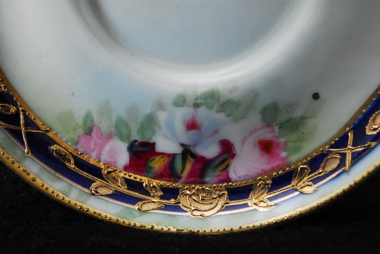 １６９　オールドニッポン・ノリタケ 金彩盛上げ薔薇図紋 デミタスカップ＆ソーサー