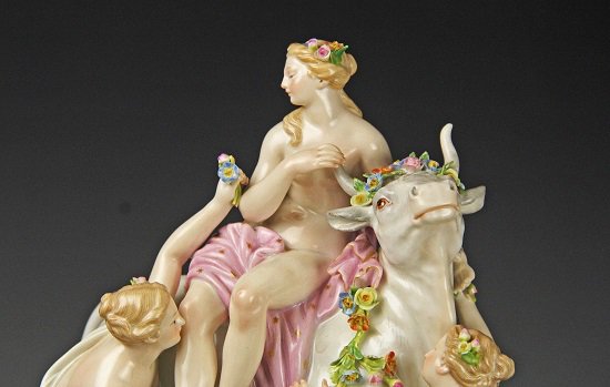 １５９　アンティーク　マイセン　磁器　人形　女性達と雄牛　大型