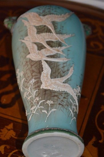 １８０　オールドノリタケ　盛り上げ　ゴージャスで希少な花瓶　白鳥