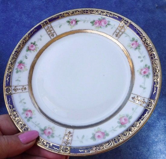 アンティーク　オールドノリタケ　コバルトと金箔　ローズ　カップ＆ソーサー、小皿　三点セット