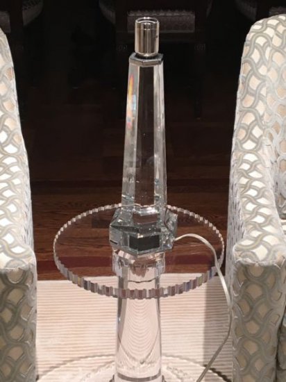 ２８９　バカラ　クリスタランプ　新品タグなし　コンディション良好