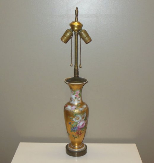 ２９１　精巧　アンティークランプ　ゴールド　ハンドペイント　ガーデンフラワー　バカラ