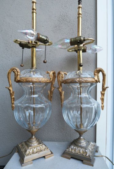 ３２６　バカラ　カットクリスタル　刻印入り　テーブルランプ2つ　金めっきブロンズ　フランス帝国　ガラス　真鍮