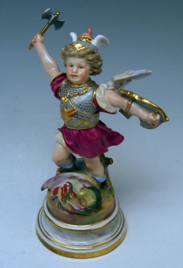 １９５　マイセン　ドラゴン退治のキューピット　（シーズ作品　“天使”）　シュヴァーべ作