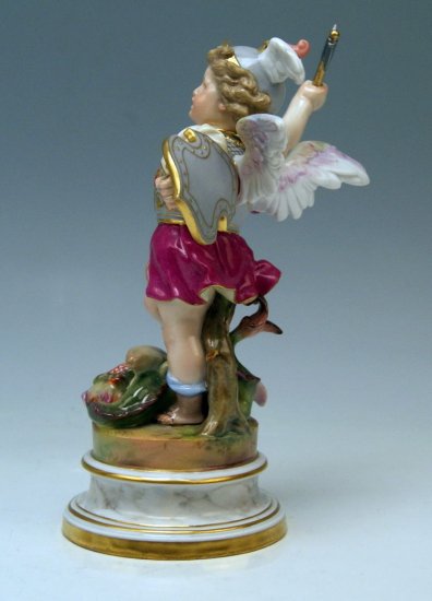 １９５　マイセン　ドラゴン退治のキューピット　（シーズ作品　“天使”）　シュヴァーべ作