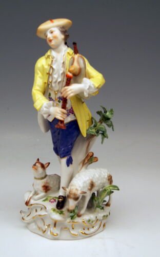 ２１６　マイセン人形（フィギュリン）バグパイプ弾きの羊飼い　（シリーズ作品　“羊飼いたち”）　ケンドラー作