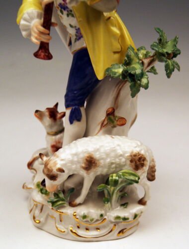 ２１６　マイセン人形（フィギュリン）バグパイプ弾きの羊飼い　（シリーズ作品　“羊飼いたち”）　ケンドラー作