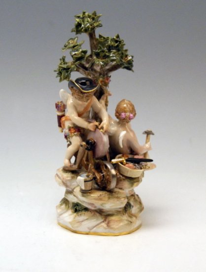 マイセンアンティークマイセン矢を研ぐ2人の天使