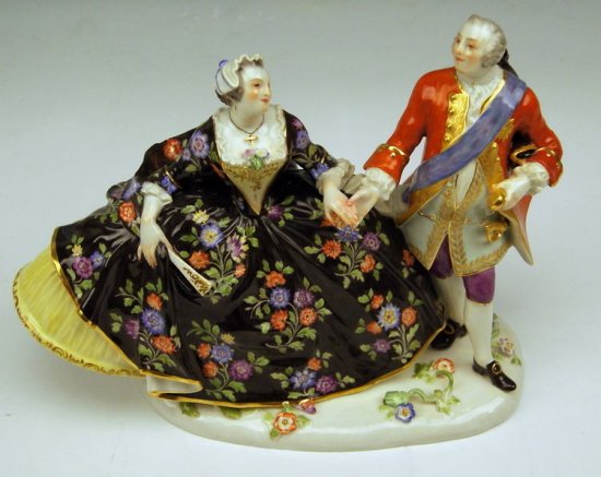 222 マイセン 最高級のロココ衣装を身に着けた貴族のカップル