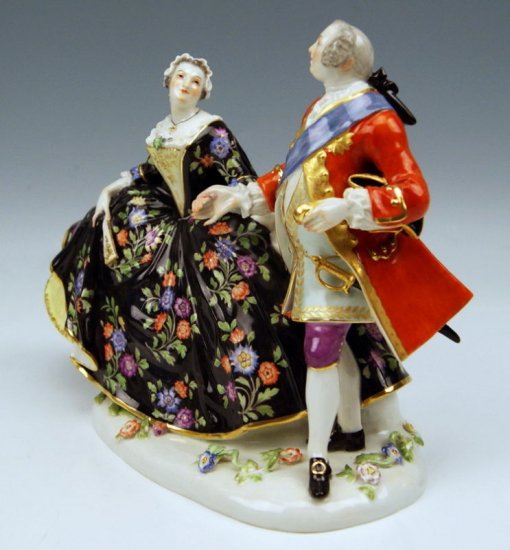 222 マイセン 最高級のロココ衣装を身に着けた貴族のカップル