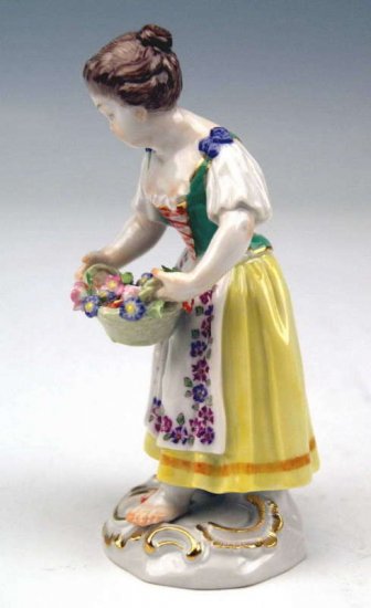２３１　マイセン　花いっぱいのカゴをもつ少女　（シリーズ作品　“ガーデナーの子供達”）　ケンドラー作