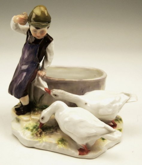 ２４３　マイセン　二匹のガチョウと少年　ポーセリン人形　アドルフ　リーム作