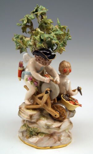 マイセン　アンティークマイセン　矢を研ぐ2人の天使 マイセンアンティークマイセン矢を研ぐ2人の天使