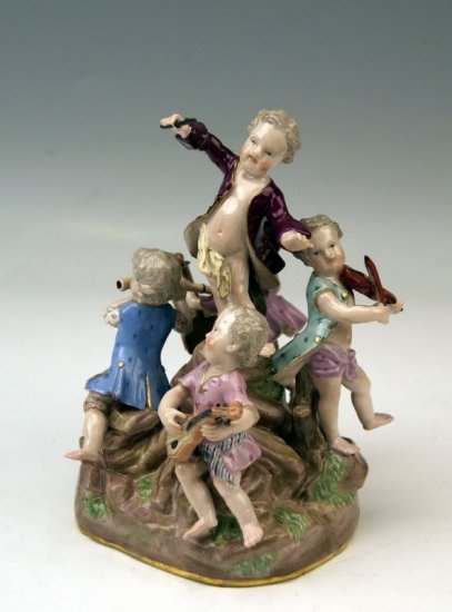 4人の天使フィギュア 人形 マイセン 働く二人の天使 レンガを積む天使