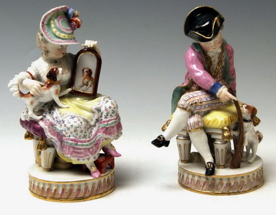マイセン人形ペアセット　犬を連れた少女と少年（1850年）型番号F50